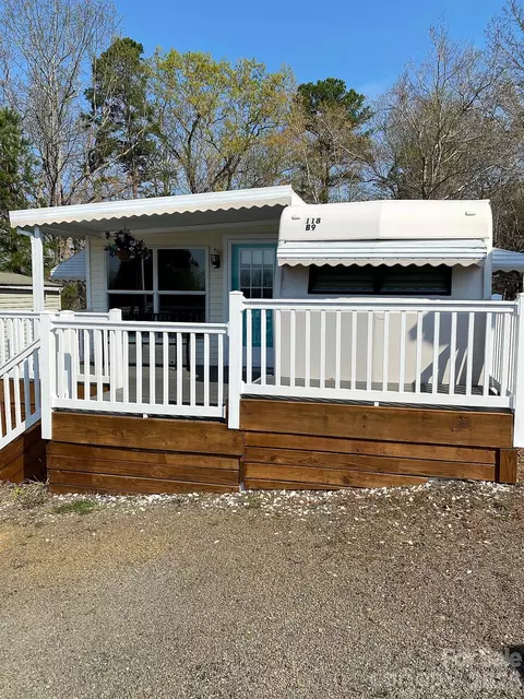 118 Eagle Dr, New London, NC 28127