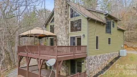 113 Cardinal Dr, Franklin, NC 28734