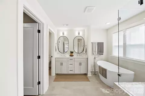 Bath - 2723 Ritz Ln, Matthews, NC 28105 photo 2 of 5