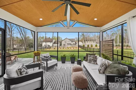 Exterior - 2723 Ritz Ln, Matthews, NC 28105 photo 5 of 11