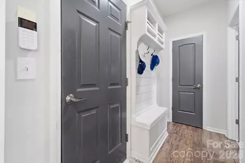 Entry Way - 30132 Turtle Point Ct, Lancaster, SC 29720 photo 2 of 2