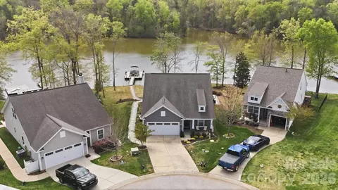 View/Area - 30132 Turtle Point Ct, Lancaster, SC 29720 photo 3 of 4