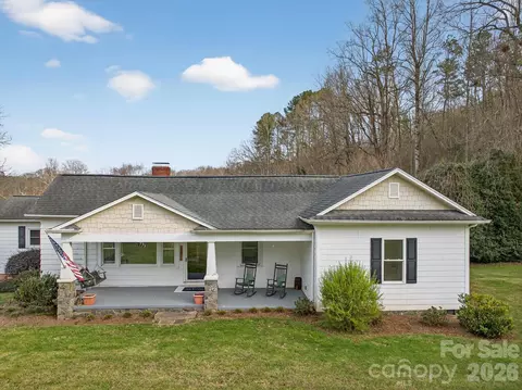 343 Hoyles Creek Rd, Dallas, NC 28034