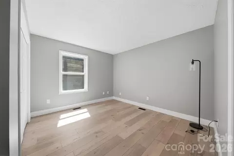 Bedroom - 800 Meadowview Dr, Boone, NC 28607 photo 1 of 4