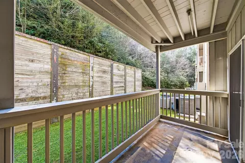 Exterior - 800 Meadowview Dr, Boone, NC 28607 photo 3 of 4