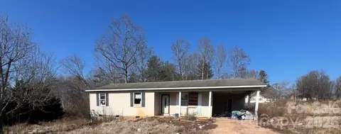 2756 Tumbleweed Dr, Lenoir, NC 28645