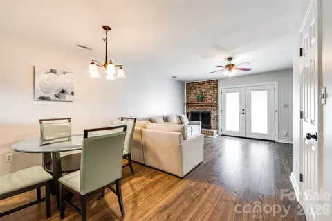 10961 Carmel Crossing Rd, Charlotte, NC 28226