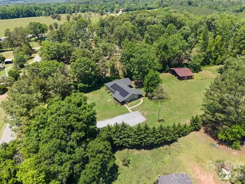 View/Area - 527 Floyd Blackwell Rd, Tryon, NC 28782 photo 2 of 3