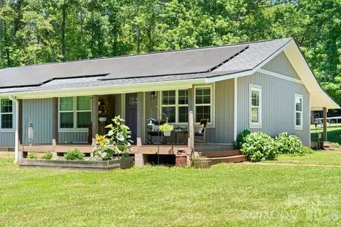 Exterior - 527 Floyd Blackwell Rd, Tryon, NC 28782 photo 1 of 10