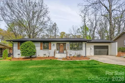 5841 Donegal Dr, Charlotte, NC 28212