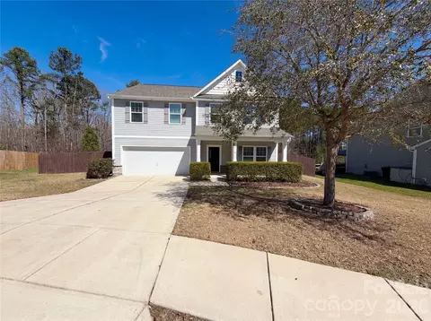 2409 Grinstead Ct, Clover, SC 29710
