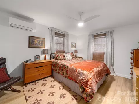 Bedroom - 31 Elseetos Dr, Brevard, NC 28712 photo 1 of 5