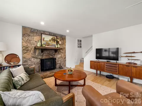 Living - 31 Elseetos Dr, Brevard, NC 28712 photo 3 of 4