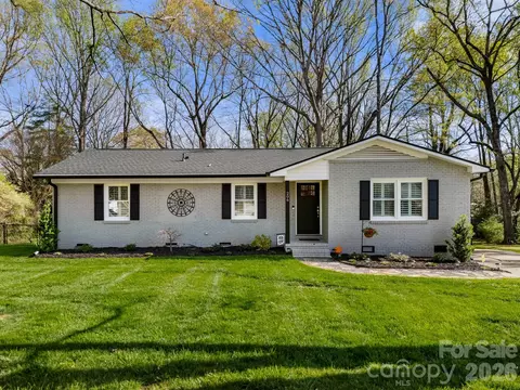 206 Cottage Pl, York, SC 29745