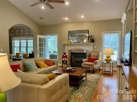 Living - 4945 Brookridge Ne Dr NE, Hickory, NC 28601 photo 1 of 3