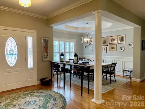 Entry Way - 4945 Brookridge Ne Dr NE, Hickory, NC 28601 photo 4 of 6