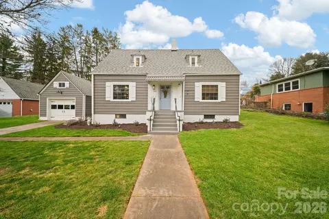 121 Johnson St, Canton, NC 28716