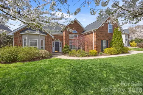 12507 Windward Oaks Dr, Huntersville, NC 28078
