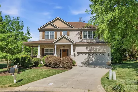 9722 Spring Crest Ct, Charlotte, NC 28269