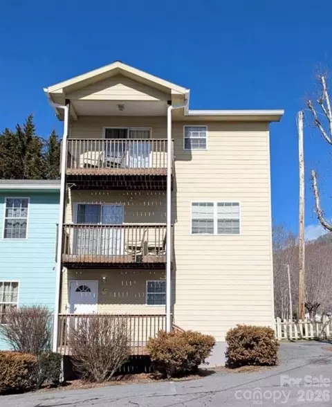 145 Lincoln Park J Rd #J, Burnsville, NC 28714