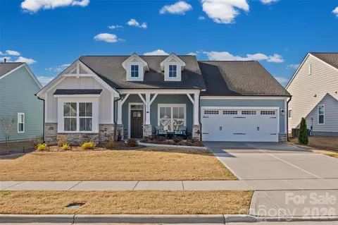 3235 Gavin Ln, Harrisburg, NC 28075