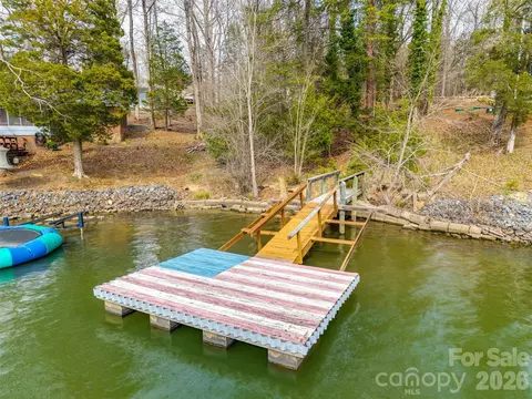 5549 Beaverdam Creek Rd, Clover, SC 29710