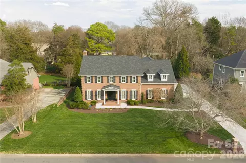 3025 Foxridge Rd, Charlotte, NC 28226