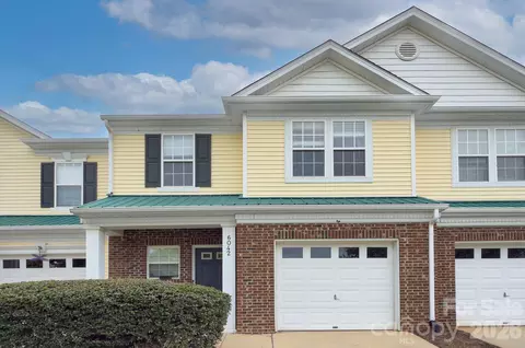 6042 Black Heath Dr, Fort Mill, SC 29707