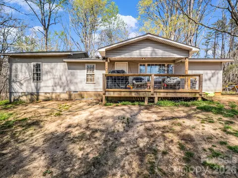 140 Fire Tower Rd, Mill Spring, NC 28756