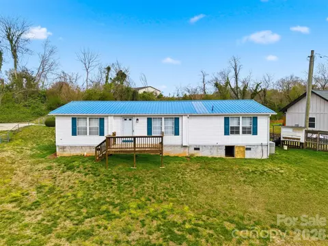 315 W Mcdowell St, Morganton, NC 28655