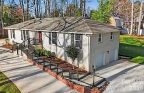 14921 August Ln, Charlotte, NC 28227