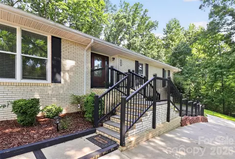 14921 August Ln, Charlotte, NC 28227
