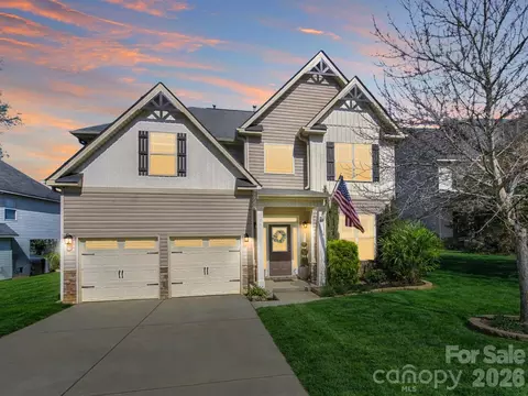 146 Cole Dr, Mooresville, NC 28115