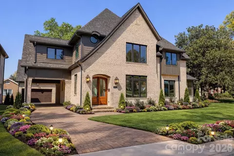 4822 Walker Rd, Charlotte, NC 28211