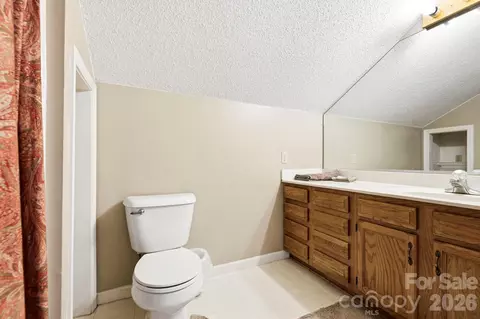 Bath - 1489 Round Mountain Rd, Brevard, NC 28712 photo 2 of 2
