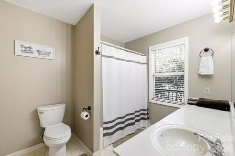 Bath - 1489 Round Mountain Rd, Brevard, NC 28712 photo 1 of 2