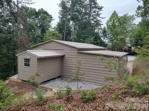Exterior - 1489 Round Mountain Rd, Brevard, NC 28712 photo 12 of 13