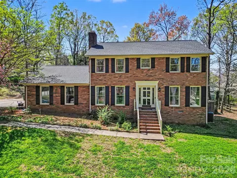 1560 Chatham Nw Ct NW, Concord, NC 28027