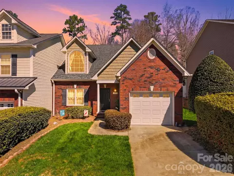 4762 Braxton Gate Ln, Hickory, NC 28602