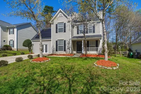 10122 Northwoods Forest Dr, Charlotte, NC 28214