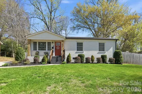 1026 Rollingwood Dr, Charlotte, NC 28217