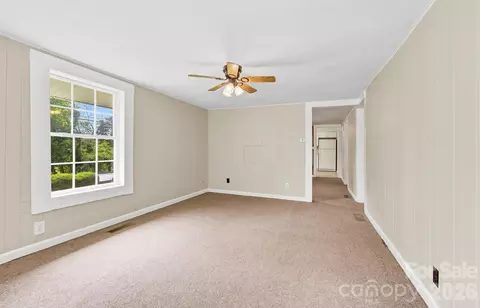 Living - 438 Loop Rd, Hendersonville, NC 28792 photo 9 of 9
