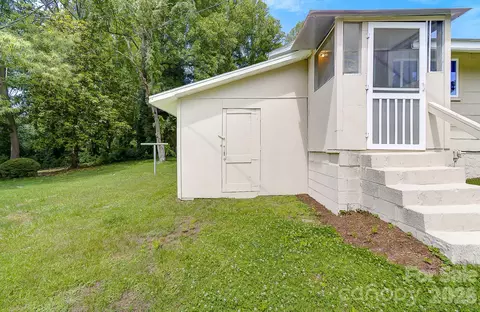 Exterior - 438 Loop Rd, Hendersonville, NC 28792 photo 8 of 9