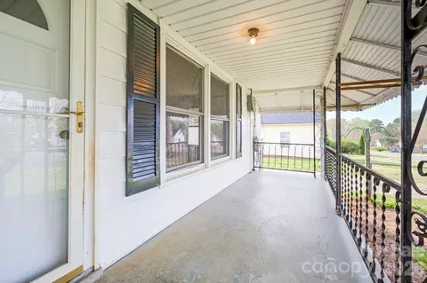 105 Watt St, Cooleemee, NC 27014 photo 9