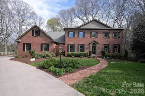 550 20th Avenue Nw Ct NW, Hickory, NC 28601