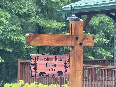 476 Double Eagle Dr, Nebo, NC 28761