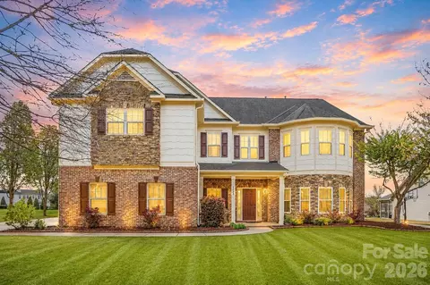 5509 Holly Hills Dr, Waxhaw, NC 28173