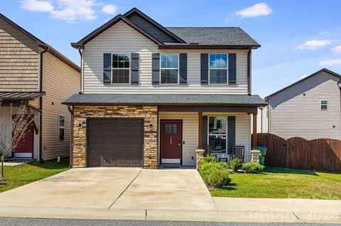486 Cardwell Ln, Fletcher, NC 28732