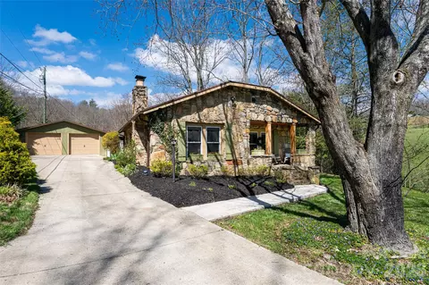 86 Rolling Hills Rd, Canton, NC 28716