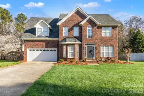 4636 Lenden Hall Ct, Gastonia, NC 28056